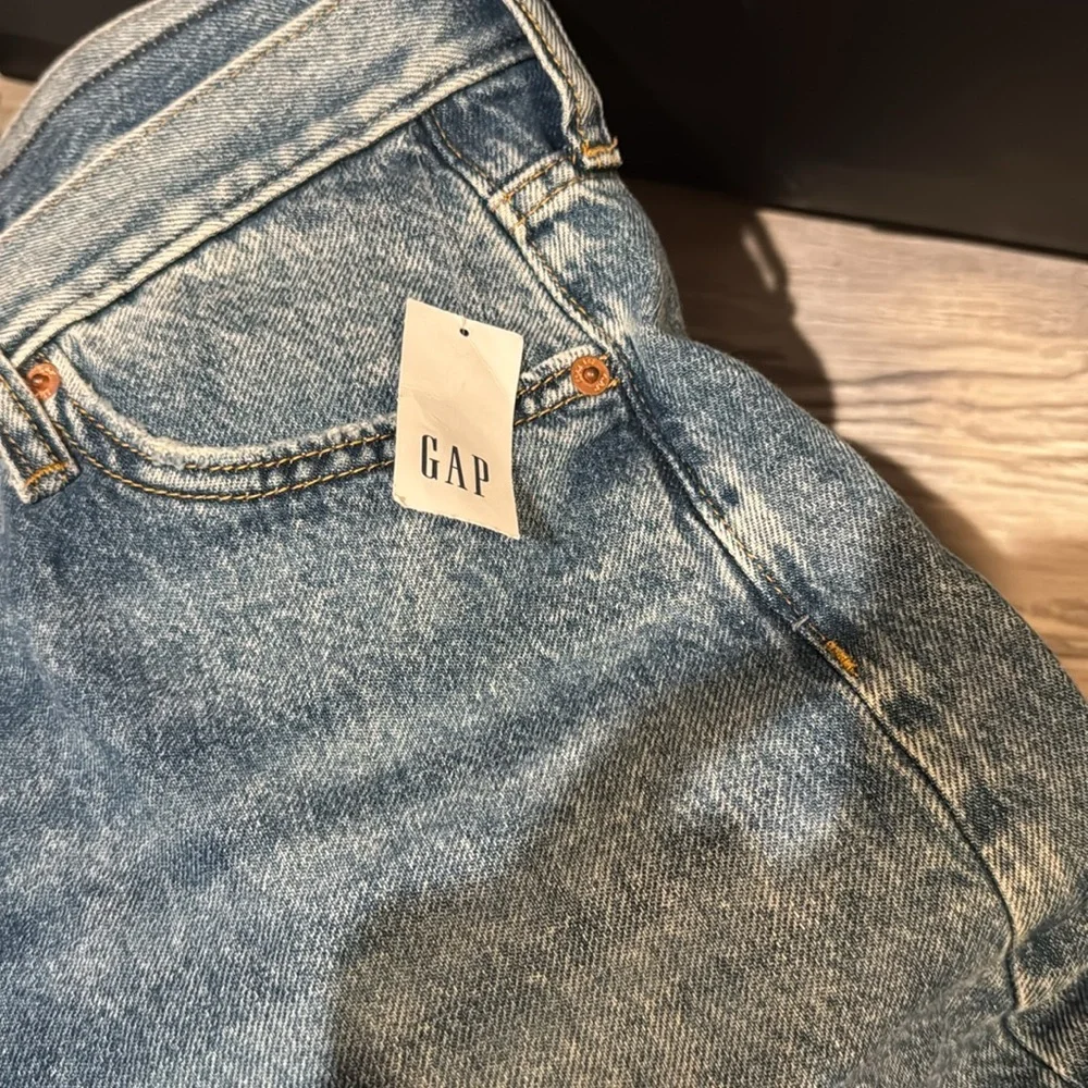 NWT! GAP Light High Rise Crossover Barrel Jeans - Size 30 / 10 🩷 #484783 - Picture 9 of 9